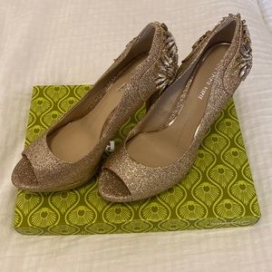 Gianni Bini sparkly gold heels